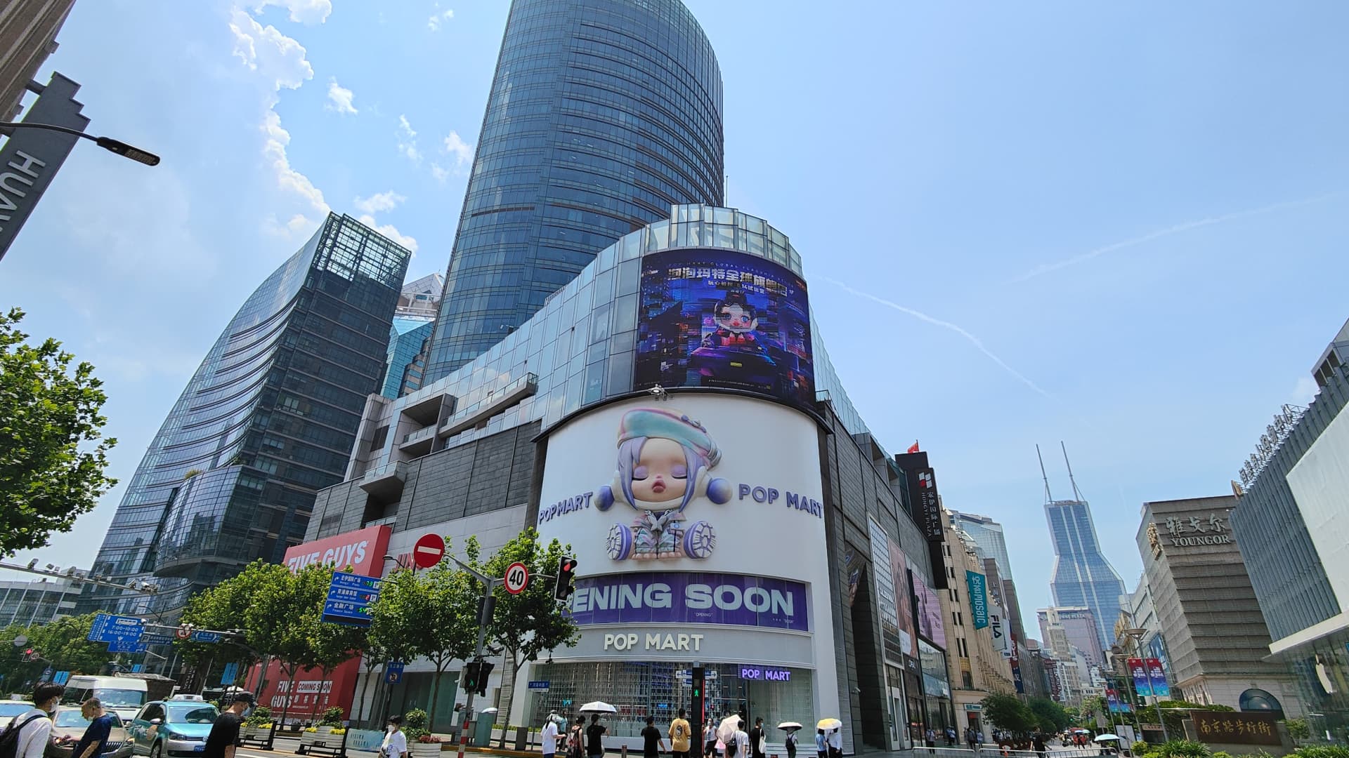 Buletin beragampengetahuan China Connection: Meninjau kembali penurunan belanja Tiongkok

 – Beragampengetahuan