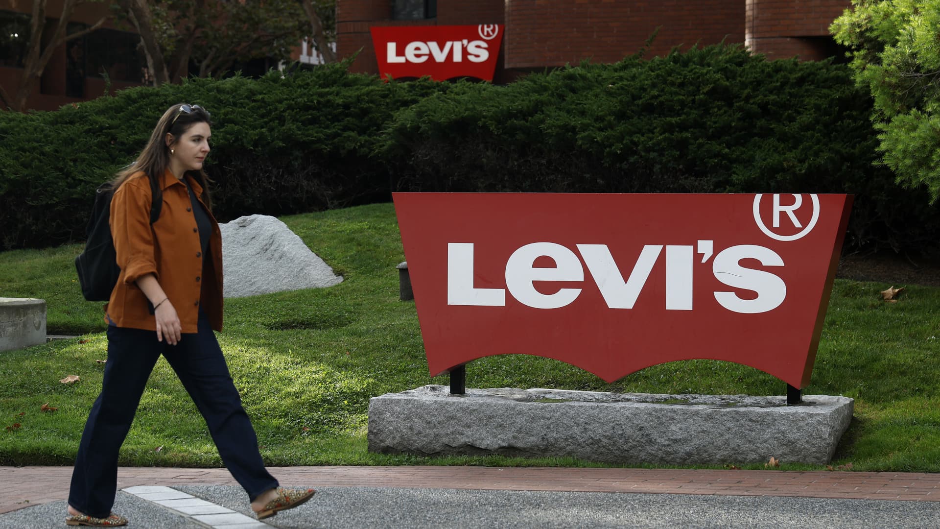 Pendapatan Levi Strauss (LEVI) Q3 2025

 – Beragampengetahuan