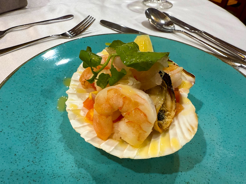 Food on Pegasos with Variety Cruises Seychelles cruise