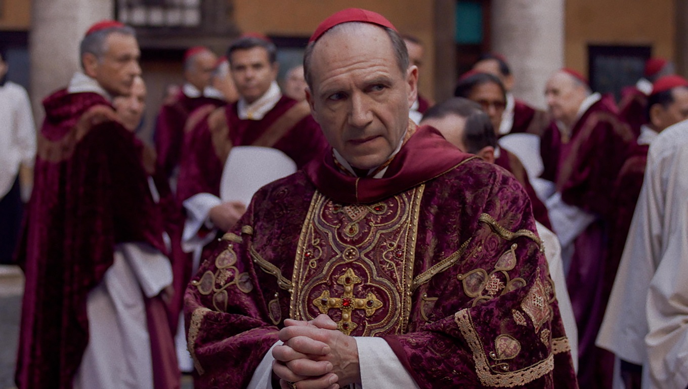 Ulasan The Conclave (2024): Sebuah thriller mencekam dengan relevansi yang mengejutkan saat ini

 – Beragampengetahuan