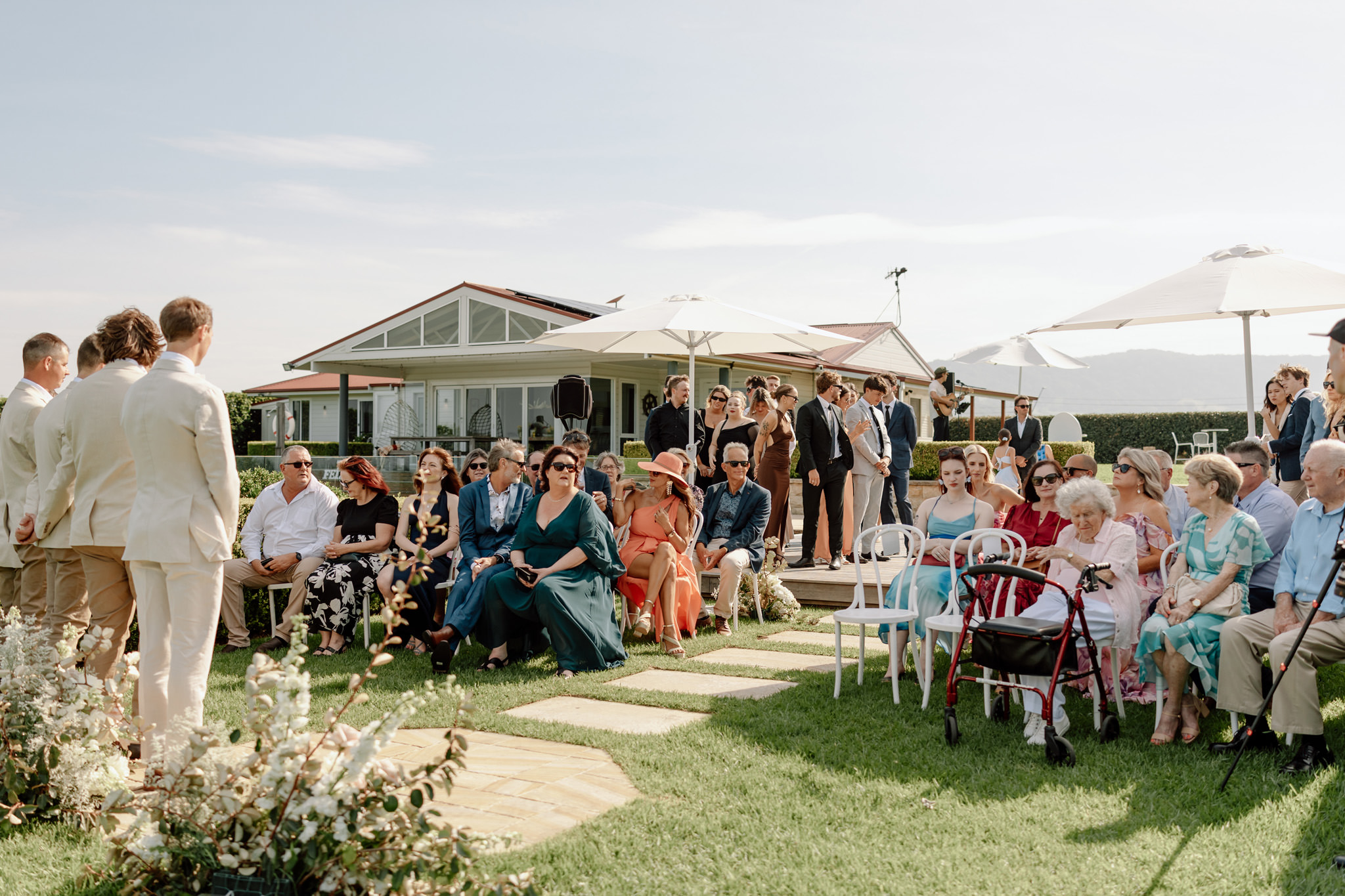 Cuaca Pernikahan Anda – Nasihat Untuk Menghadapi Panas, Hujan, dan Langit yang Tidak Dapat Diprediksi

 – Beragampengetahuan