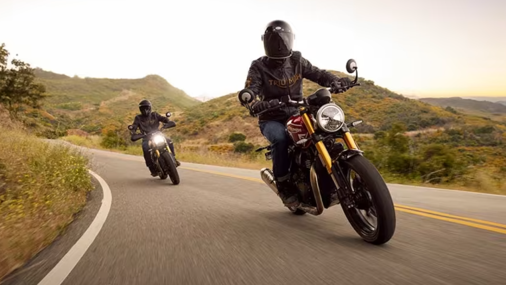 Moto Da Triumph Que Fazaté32km Com Anas 1 Litrodeolustível