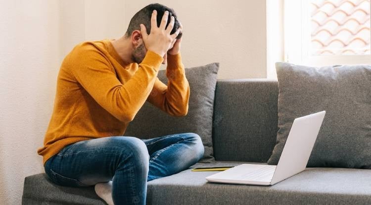 Dampak emosional karena terlilit hutang

 – Beragampengetahuan