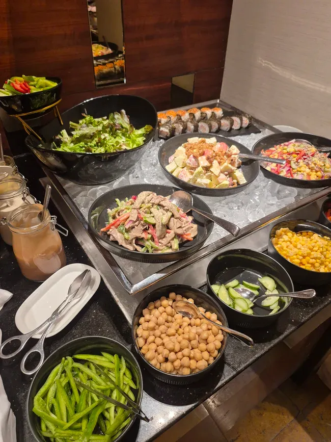 Stasiun Salat di Edsa Shangri-La