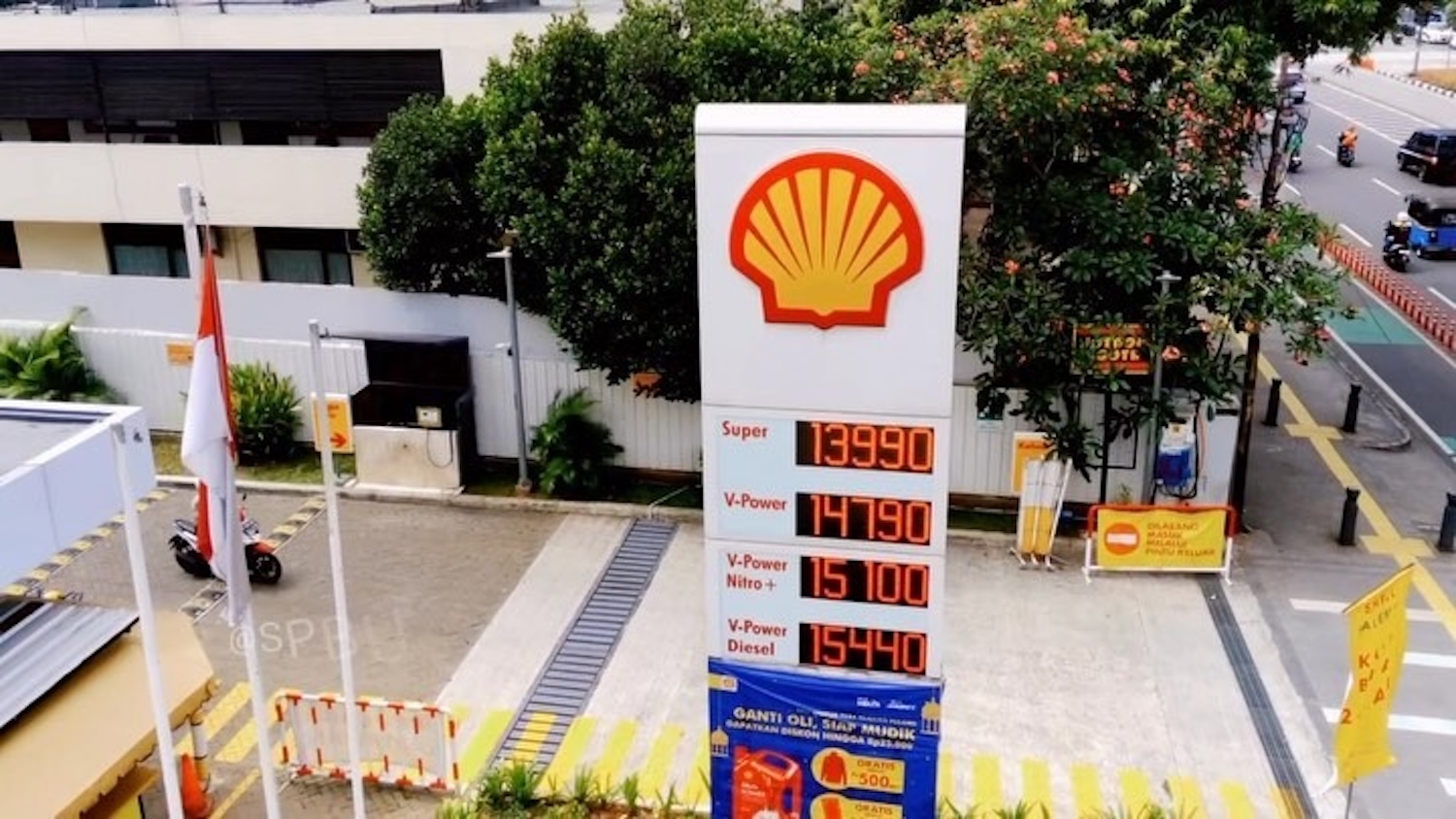 Konsumen Indonesia membayar harga perbedaan pasar pemerintah. Itu harus berhenti.

 – Beragampengetahuan