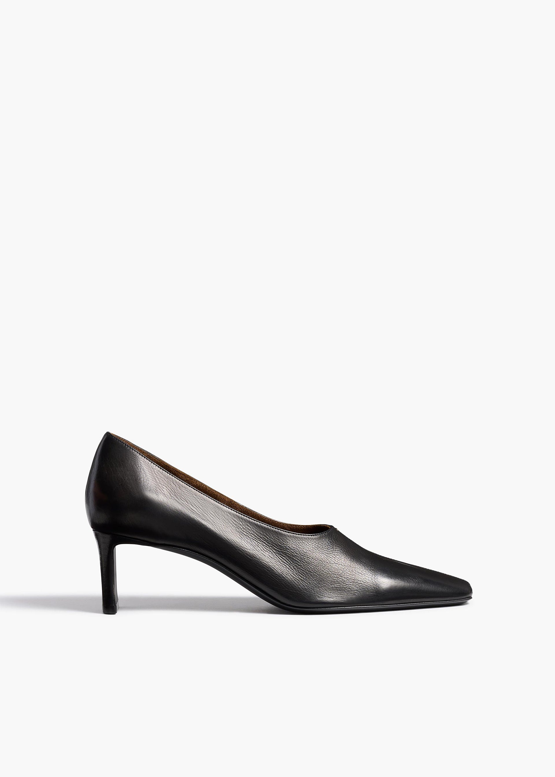 Khaite, Cecilia Pump berbahan kulit hitam