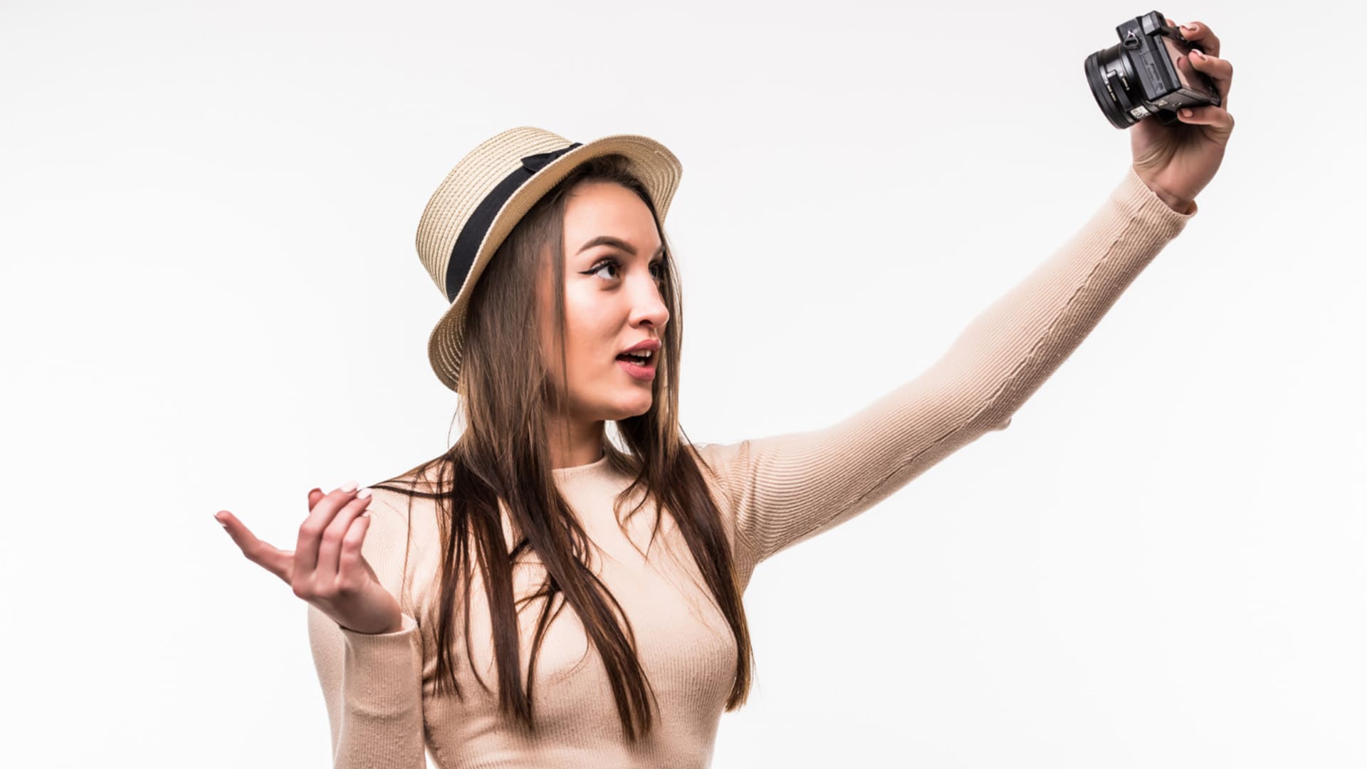 14 Photo Pose Ideas for the Most Engaging Travel Snaps – Beragampengetahuan