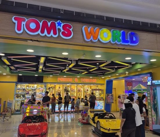 Menikmati Dunia Tom di SM City Fairview bersama anak – ayah saya saat bepergian

 – Beragampengetahuan