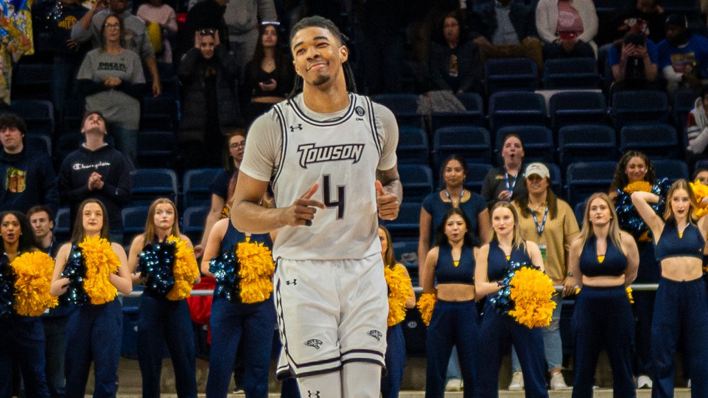Duo bintang mendorong bola basket putra Towson meraih kemenangan 67-56 melawan Loyola Maryland.  

 – Beragampengetahuan