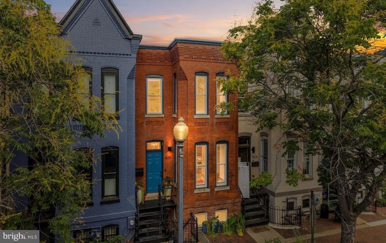 Foto Townhouse Washington, DC dengan ADU