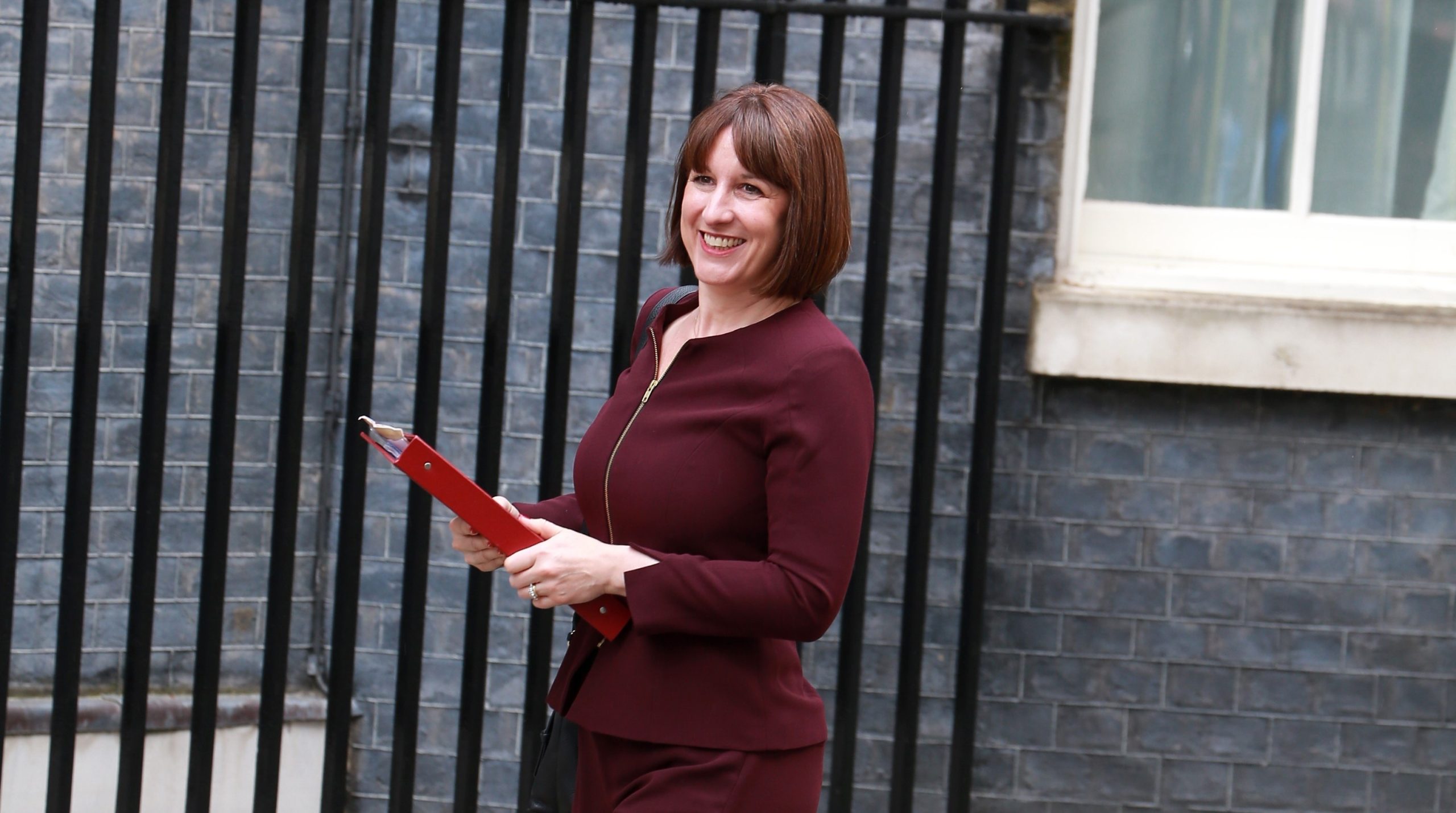 Dealer memiliki reaksi beragam terhadap anggaran

 – Beragampengetahuan