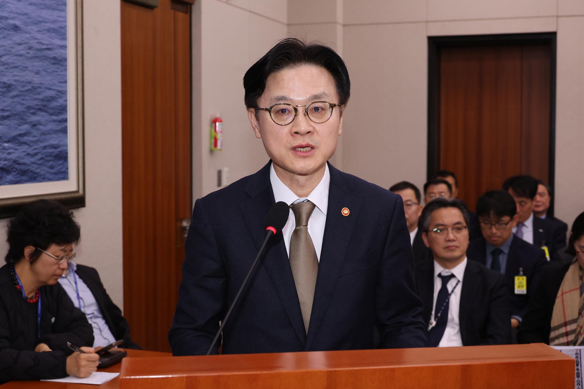 Korea Selatan dan Qatar membahas cara-cara untuk memperkuat kerja sama dalam rantai pasokan energi, pabrik, dan pembuatan kapal

 – Beragampengetahuan