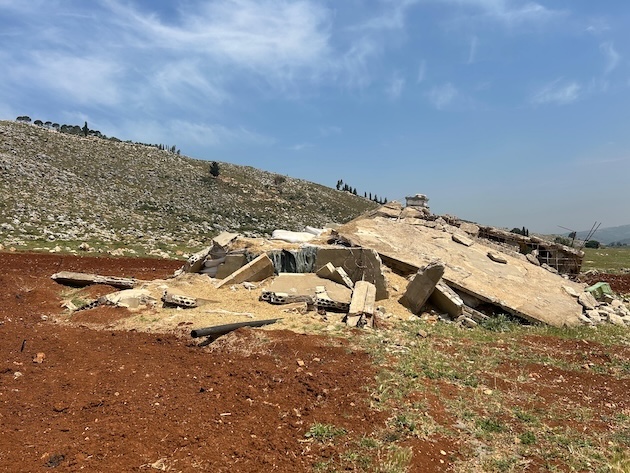 Para petani yang kehilangan tempat tinggal di Lebanon selatan masih kekurangan akses terhadap lahan – sebuah masalah global

 – Beragampengetahuan