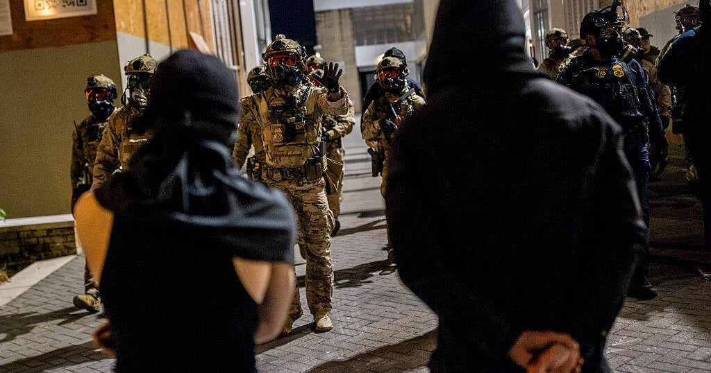 Ratusan anggota Garda Nasional akan meninggalkan Portland, Chicago, kata sumber.

 – Beragampengetahuan