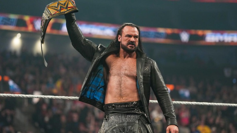 Drew McIntyre memenangkan kejuaraan 