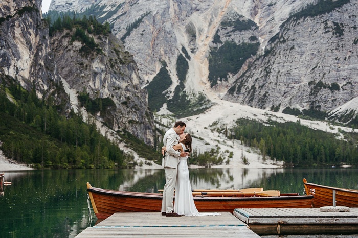 Elopement Lago di Braies yang Intim ditambah satu hari petualangan di Dolomites

 – Beragampengetahuan