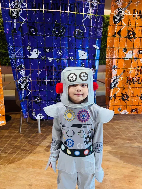 Setelan robot Rafa