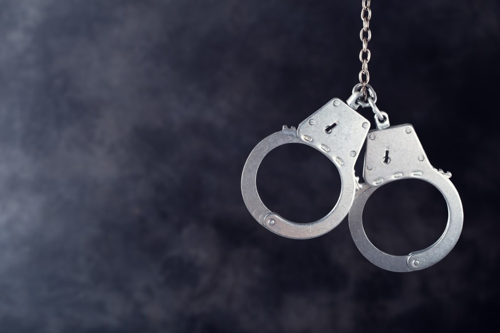Sengketa pecahan kaca di Teluk Curtis berujung pada penangkapan

 – Beragampengetahuan