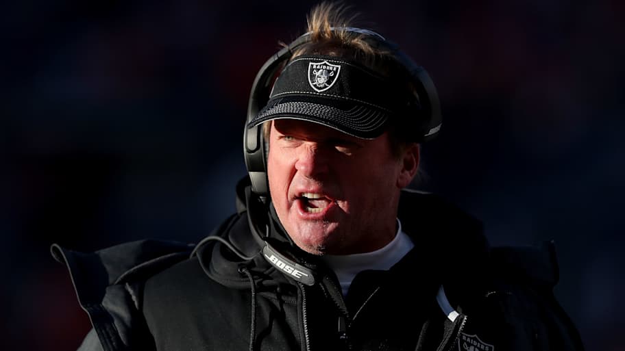 Orang dalam menuangkan air dingin pada desas-desus pelatih kepala Michigan Jon Gruden.

 – Beragampengetahuan