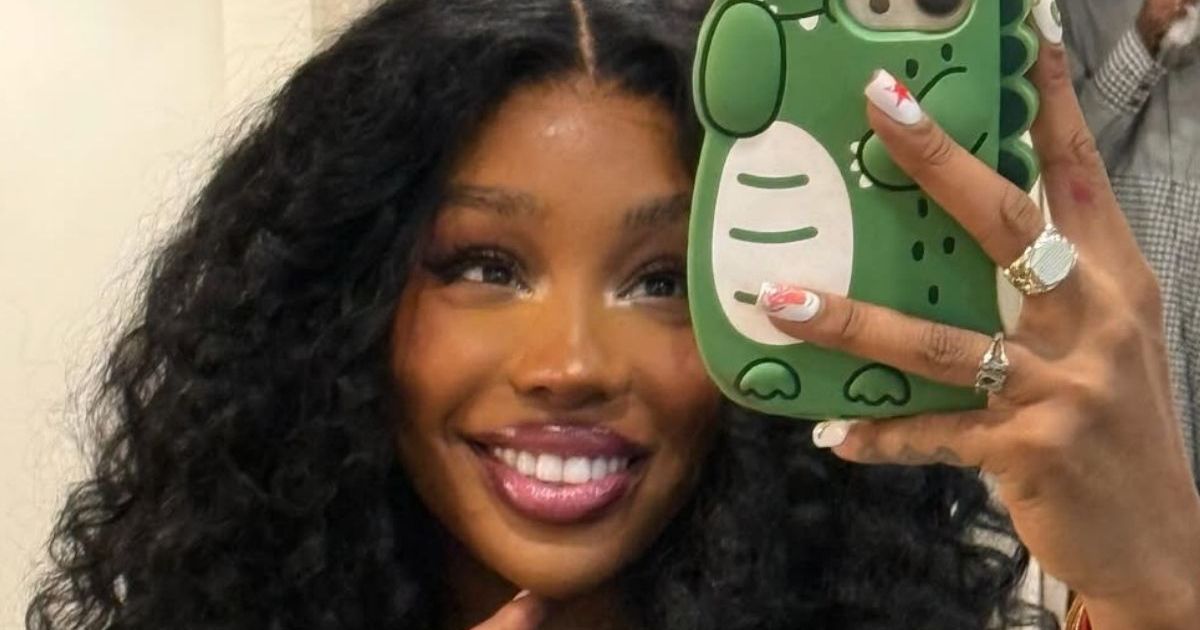 Selfie bikini SZA akan mengalihkan perhatian Anda.

 – Beragampengetahuan