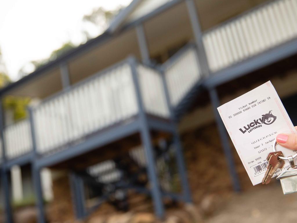 Kemenangan lotere seorang pria Adelaide akan mewujudkan impiannya membeli rumah

 – Beragampengetahuan