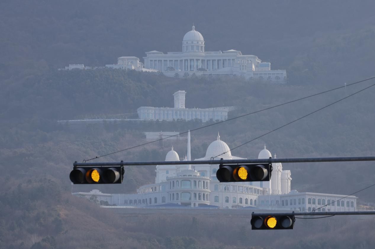 Istana Tak Terlihat: Melacak Kehadiran Gerakan dalam Krisis

 – Beragampengetahuan
