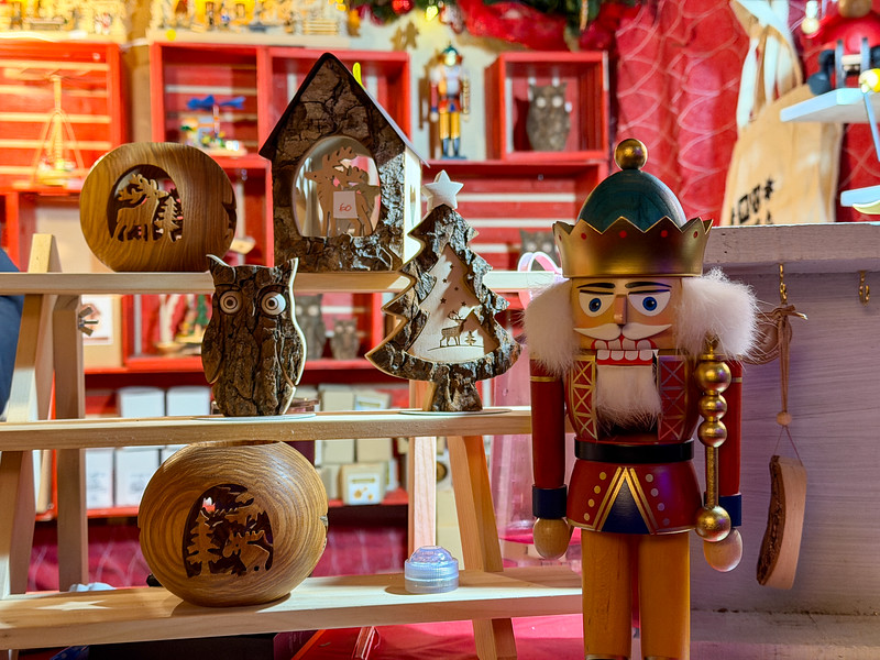Traditional Christmas items in Quebec City