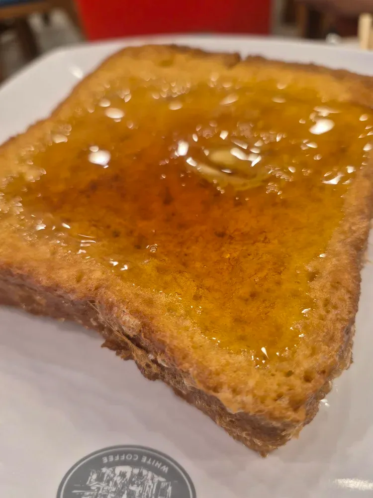 Roti panggang selai kacang
