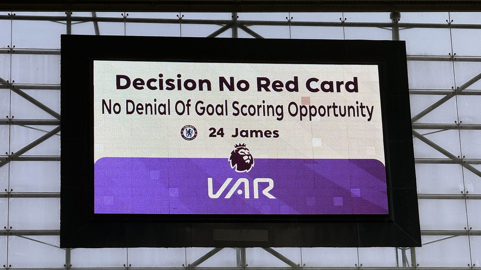Kini saatnya bagi Manajer untuk menantang dan menghilangkan pengambilan keputusan (non-)VAR di Premier League

 – Beragampengetahuan