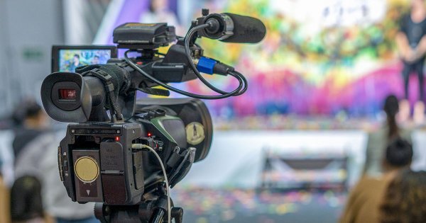 Merek menghabiskan lebih dari $1 miliar untuk iklan selebriti tahun lalu

 – Beragampengetahuan