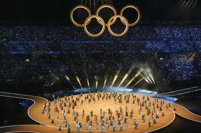 Dalam gambar: Olimpiade Musim Dingin 2026 dimulai dengan pembukaan ...