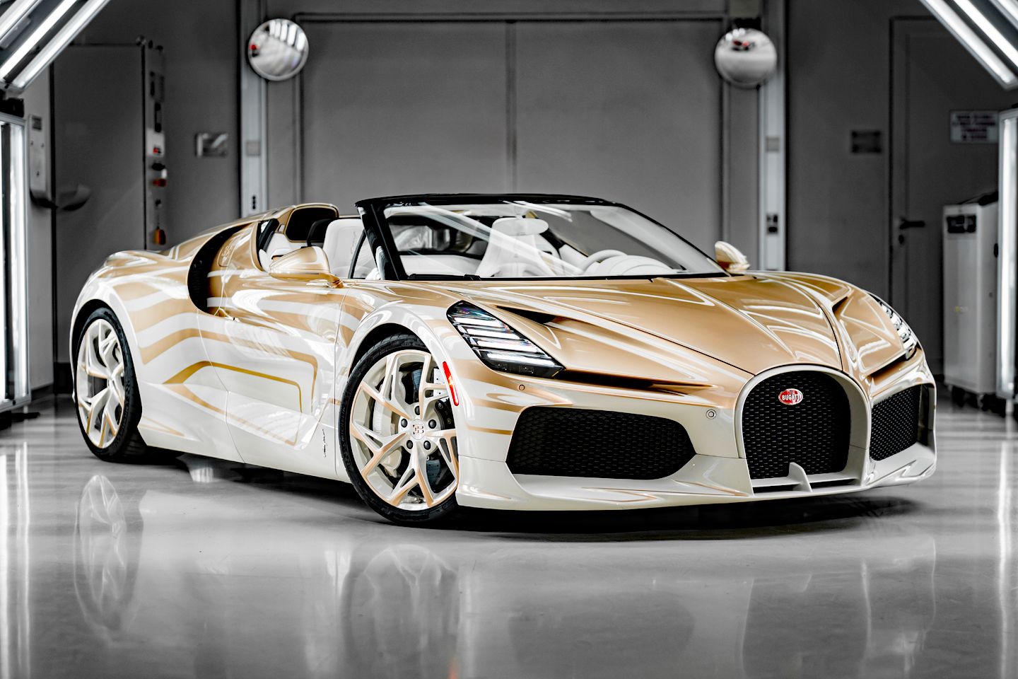 Lihat Bugatti Mistral “La Perle Langka” 

 – Beragampengetahuan