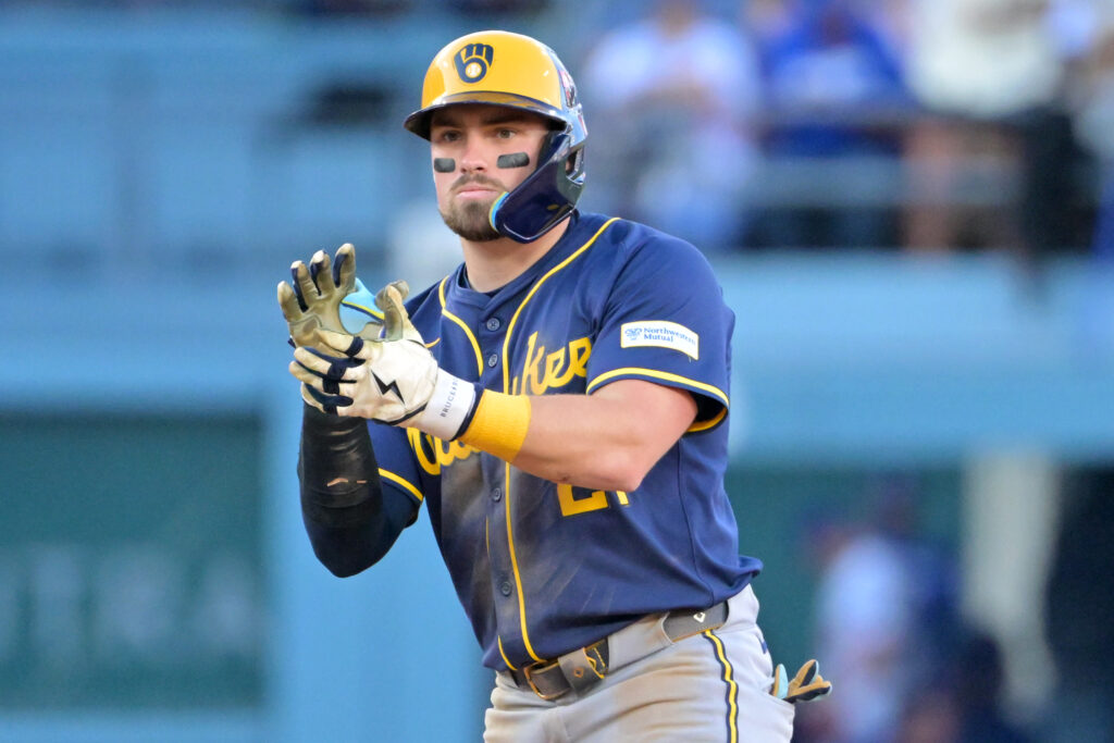 Red Sox memperoleh Caleb Durbin dalam perdagangan enam pemain.

 – Beragampengetahuan