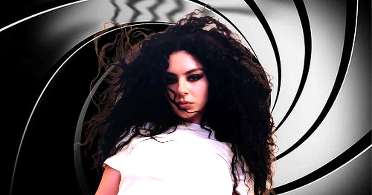 Charlie xcx tidak menutup kemungkinan untuk membuat lagu tema 007 baru: “Never Say Never”

 – Beragampengetahuan