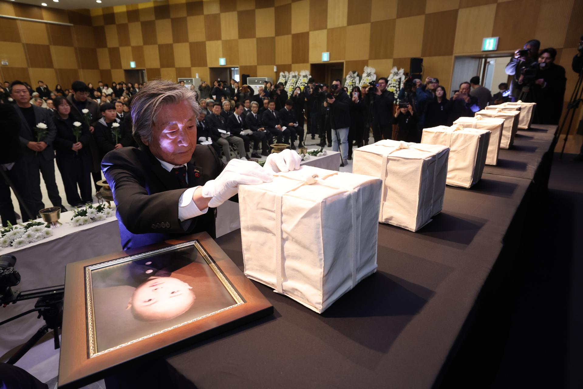 Jenazah 7 korban pembantaian Jeju yang hilang selama 77 tahun telah teridentifikasi

 – Beragampengetahuan