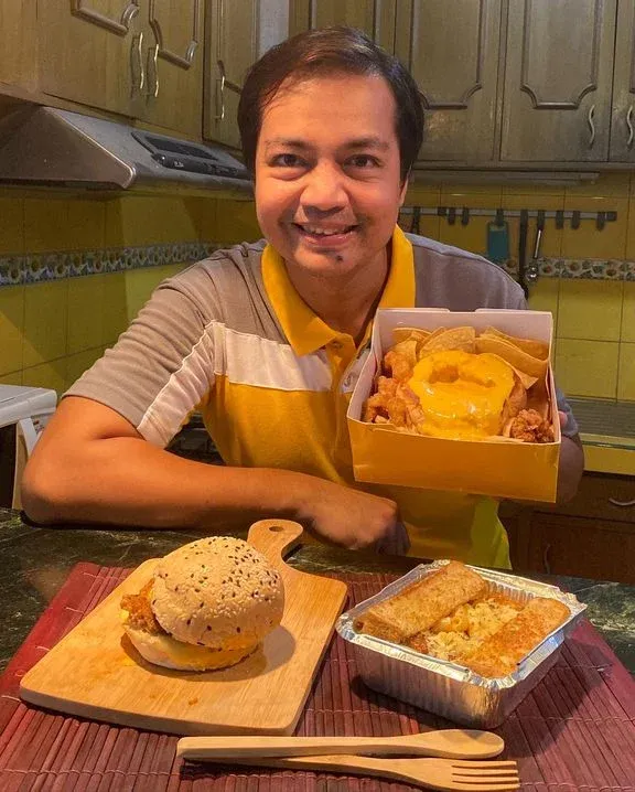 Semuanya kecuali menu keju, cabang, dan ulasan