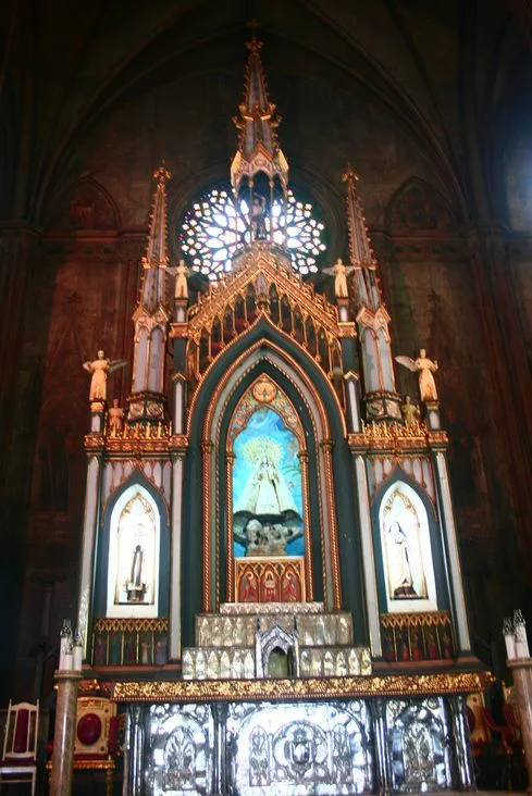 Gereja San Sebastian Altar Gereja San Sebastian