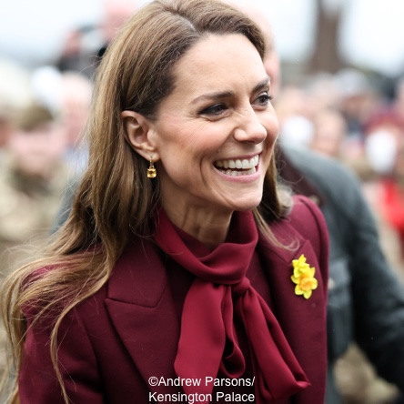 Putri dalam pakaian monokrom untuk pertunangan di Wales – apa yang dikenakan Kate

 – Beragampengetahuan
