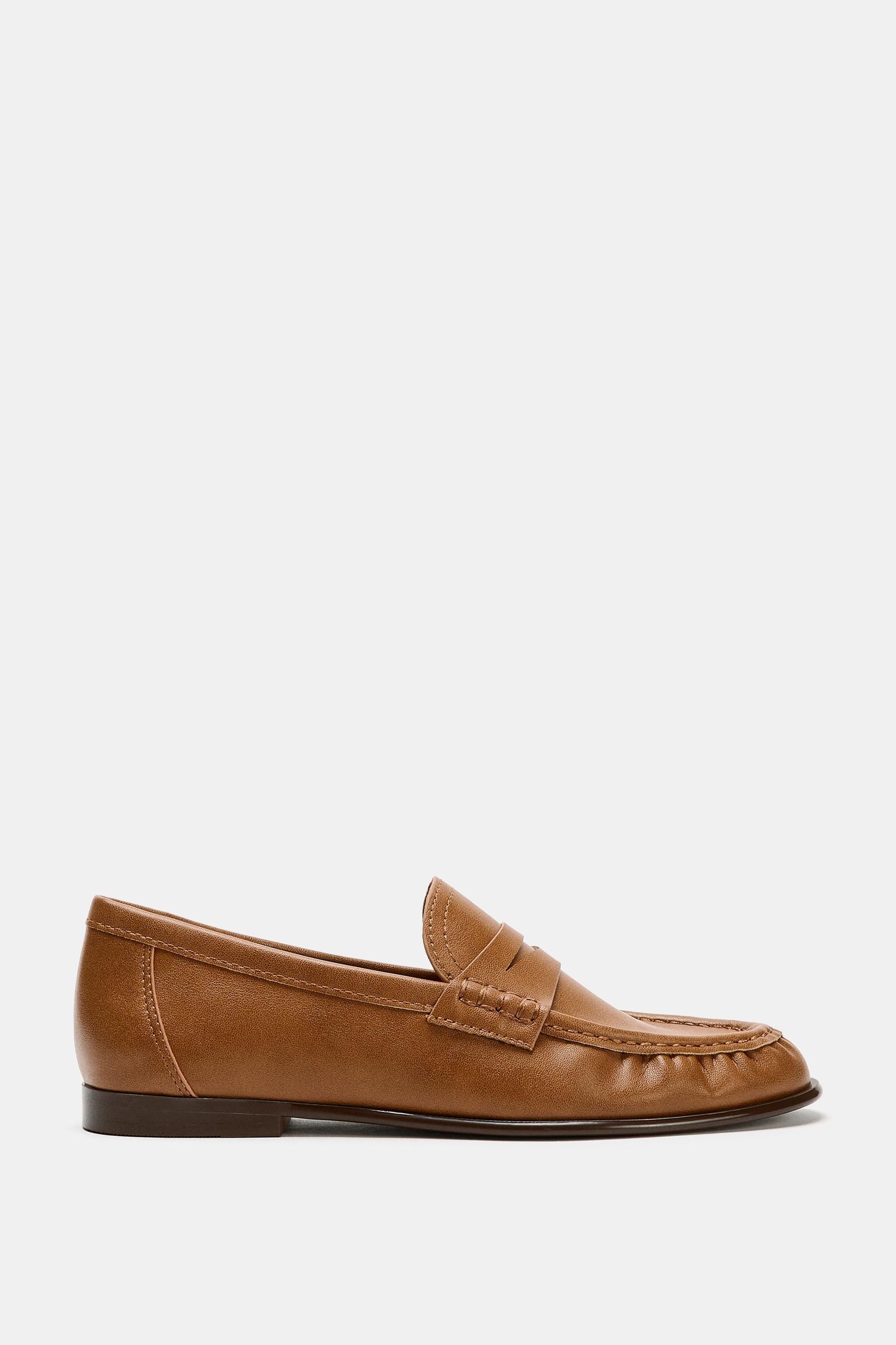 Sepatu Ruched Lembut