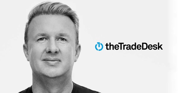 CEO Trade Desk Jeff Green menghabiskan $148 juta untuk membeli saham perusahaan

 – Beragampengetahuan